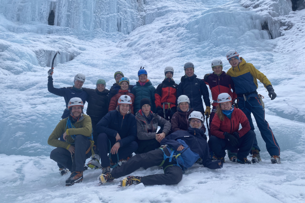 Eisklettern im Averstal
